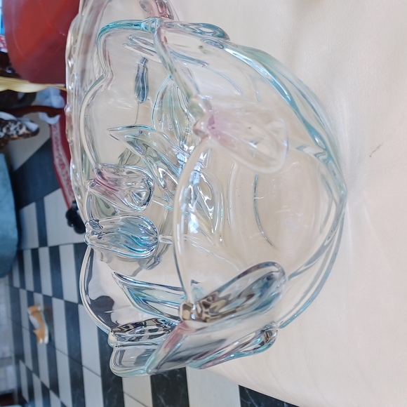 Mikasa Crystal 14 1/4 inch raised Cake Plate, 8" round bowl, 6" heart bowl set - Picture 3 of 6